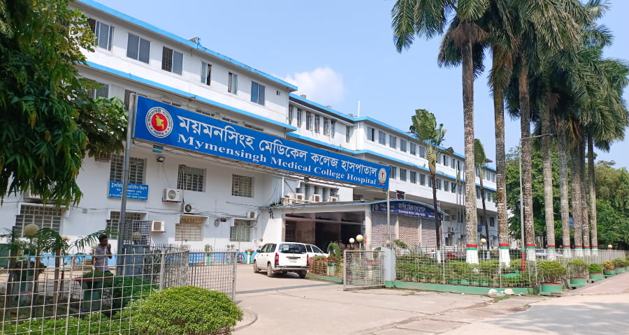 ১৫ দিনের আল্টিমেটাম দিয়ে কাজে যোগ দিচ্ছেন ইন্টার্ন চিকিৎসকরা