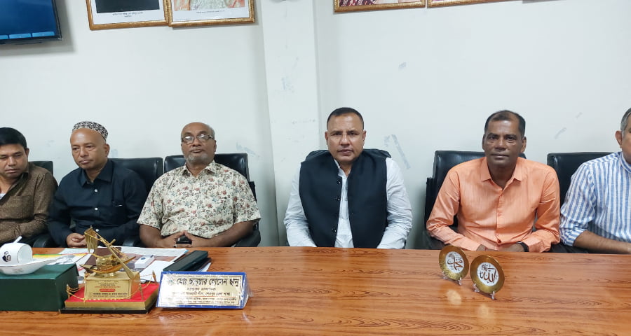 হরতাল উপেক্ষা করে শেরপুর থেকে দূরপাল্লার বাস চালানোর ঘোষণা বাস-কোচ মালিক সমিতির