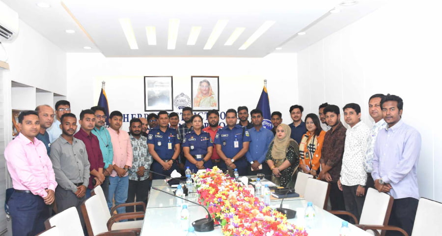 শেরপুরে গুজব প্রতিরোধে সামাজিক যোগাযোগ মাধ্যমের এডমিনদের সাথে পুলিশের মতবিনিময় সভা