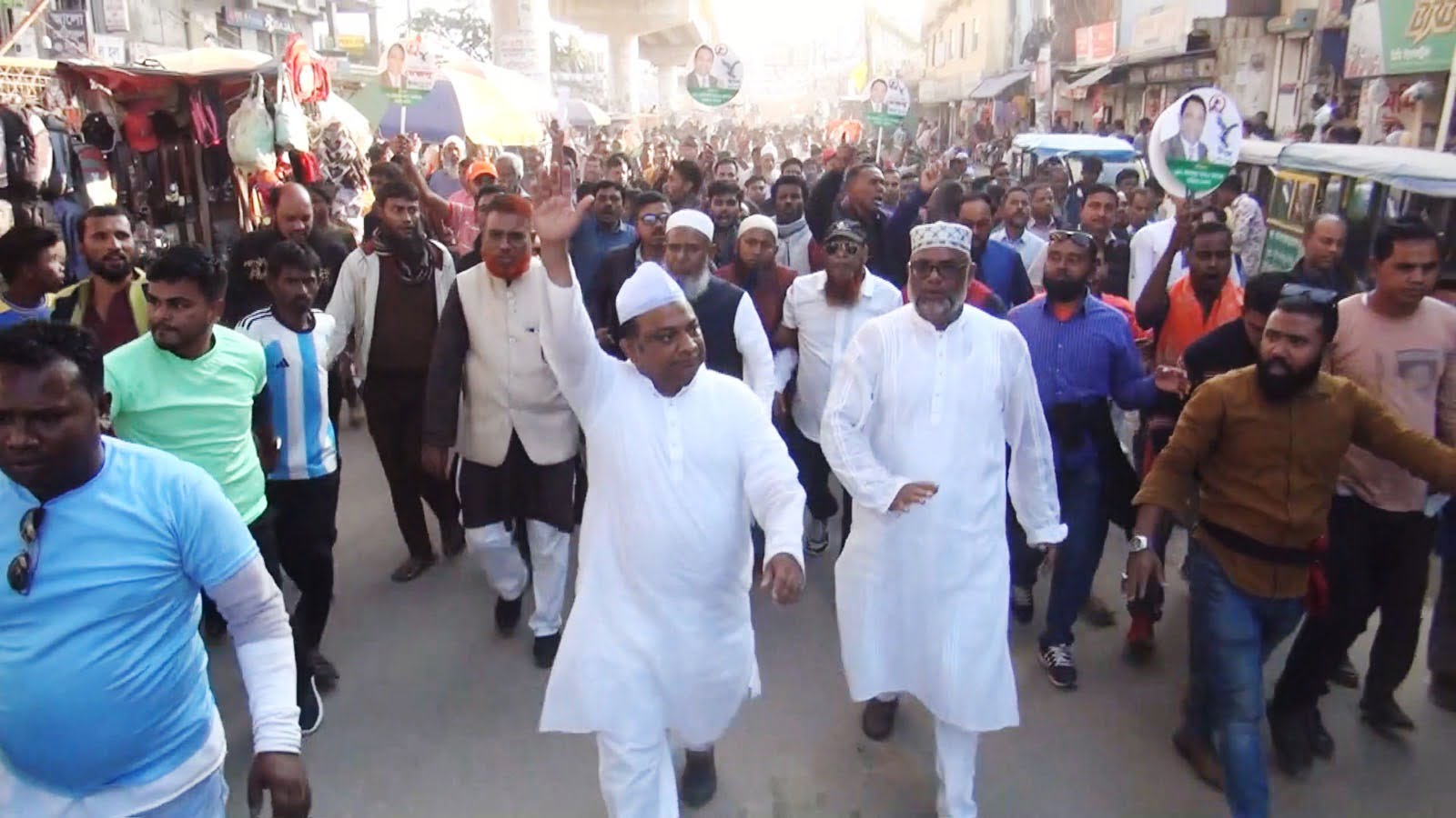 জামালপুরে বিজয়ের মাস উপলক্ষ্যে সদর আসনের ঈগল প্রতীকের স্বতন্ত্র প্রার্থীর বিজয় মিছিল অনুষ্ঠিত