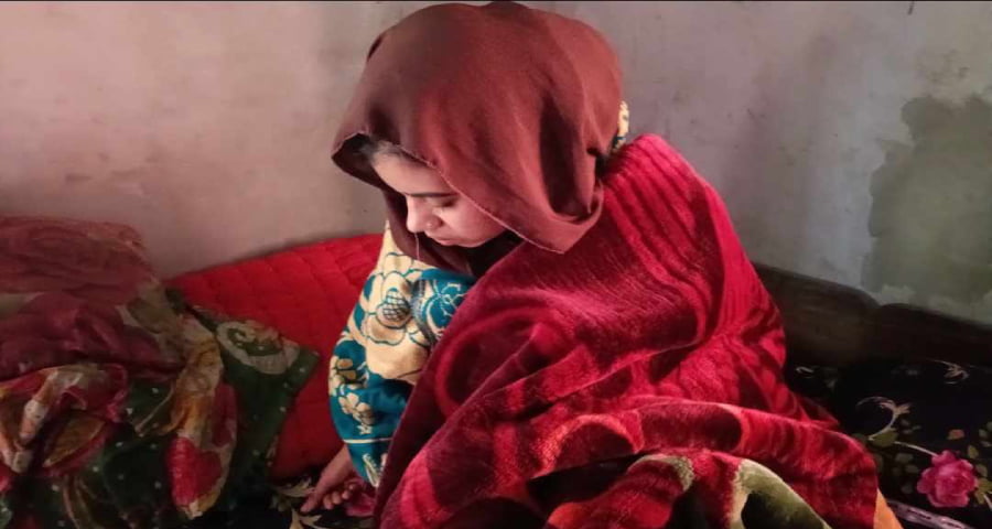 বিয়ে ছাড়াই স্বামী-স্ত্রী পরিচয়ে সংসার, বিয়ের দাবিতে প্রেমিকার অবস্থান: প্রেমিক লাপাত্তা