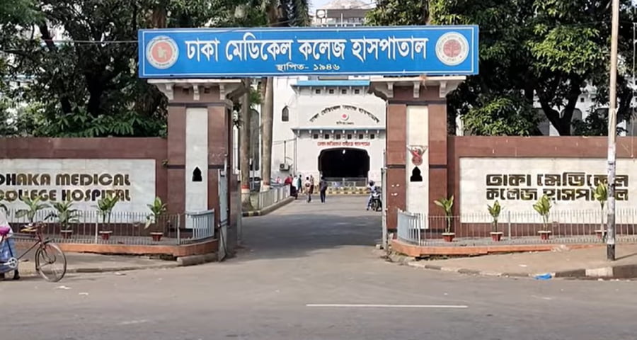 টয়লেট পরিষ্কার নিয়ে দুই বান্ধবীর মধ্যে কথা কাটাকাটি, অতঃপর…