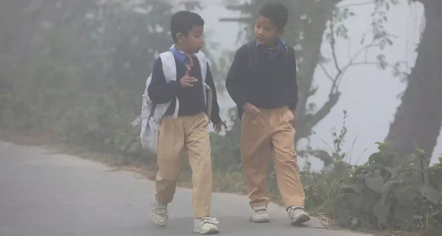 তীব্র শীতে স্কুল ছুটি: চার ঘণ্টায় তিন রকম নির্দেশনা