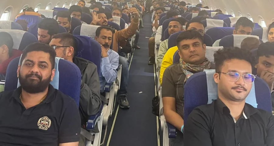 ১৭৮ যাত্রী নিয়ে ঢাকায় জরুরি অবতরণ করল ভারতীয় উড়োজাহাজ