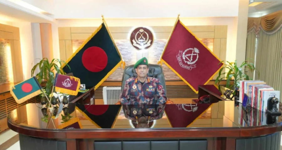 বিজিবি মহাপরিচালকের দায়িত্ব নিলেন মেজর জেনারেল আশরাফুজ্জামান