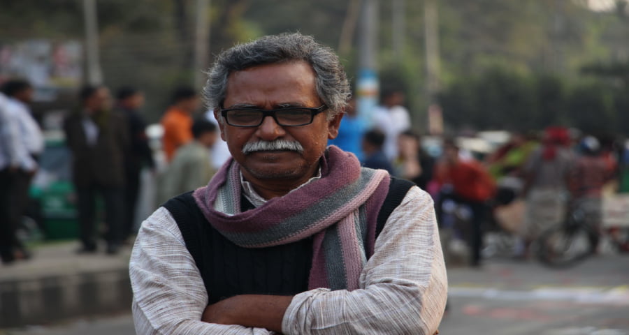 ট্রেনে পায়ের আঙুল কাটা পড়েছে অধ্যাপক আনু মুহাম্মদের