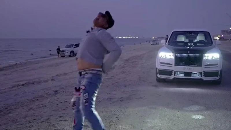 ডিগবাজি দিতে গিয়ে কোমরে প্রচণ্ড আঘাত পেলেন জায়েদ খান