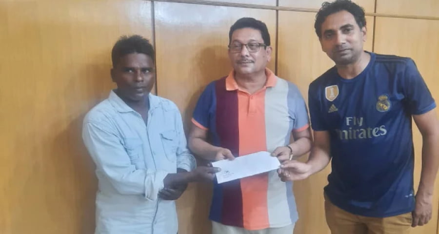 অবশেষে রাসেলস ভাইপার ধরে দেড় লাখ টাকা পেলেন সেই ৩ জন