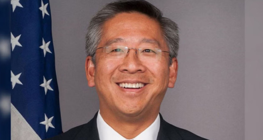 ঢাকায় পৌঁছেছেন ডোনাল্ড লু