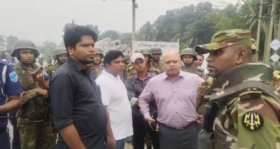 জেলায় জেলায় ব্ল্যাকআউট, ৪ পল্লী বিদ্যুৎ কর্মকর্তা হেফাজতে