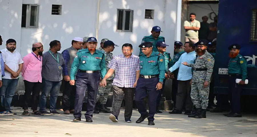 সাবেক আইজিপিসহ ৮ কর্মকর্তাকে ট্রাইব্যুনালে আনা হয়েছে