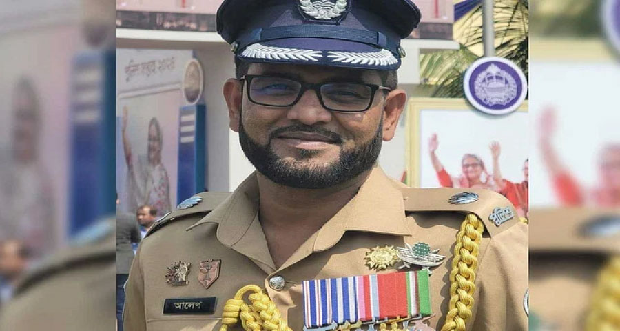 বরিশাল থেকে ধরে আনা কর্মকর্তাকে ঢাকার হত্যা মামলায় গ্রেপ্তার দেখিয়েছে পুলিশ