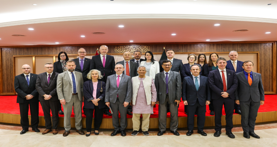 ইইউ ভিসা সেন্টার দিল্লি থেকে অন্য দেশে স্থানান্তরের অনুরোধ প্রধান উপদেষ্টার
