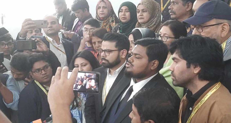 শেখ হাসিনাসহ ৫৭ জনের বিরুদ্ধে ট্রাইব্যুনালে অভিযোগ