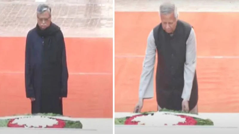 শহিদ বুদ্ধিজীবী স্মৃতিসৌধে রাষ্ট্রপতি-প্রধান উপদেষ্টার শ্রদ্ধা