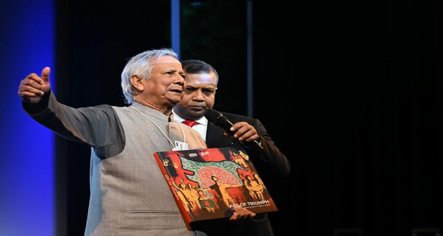 হাসিনার পরিবারের সম্পত্তি ধ্বংস বা কোনো নাগরিকের ওপর আক্রমণ থেকে বিরত থাকুন: প্রধান উপদেষ্টা