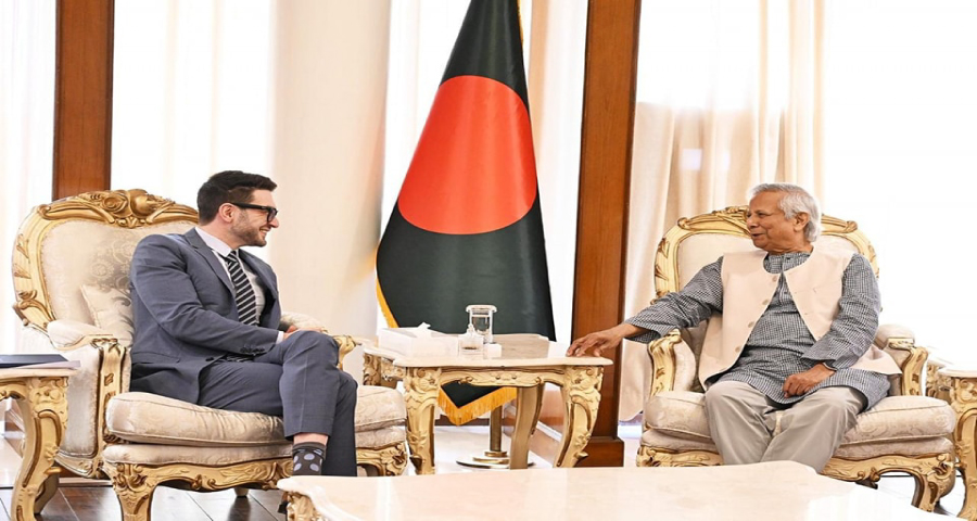 দেশের গণমাধ্যম নজিরবিহীন স্বাধীনতা ভোগ করছে : প্রধান উপদেষ্টা