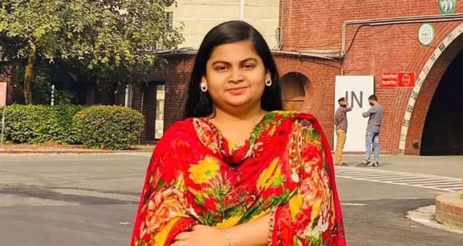ভারতে পালানোর সময় ইডেন কলেজ ছাত্রলীগ নেত্রী সুস্মিতা পান্ডে গ্রেফতার
