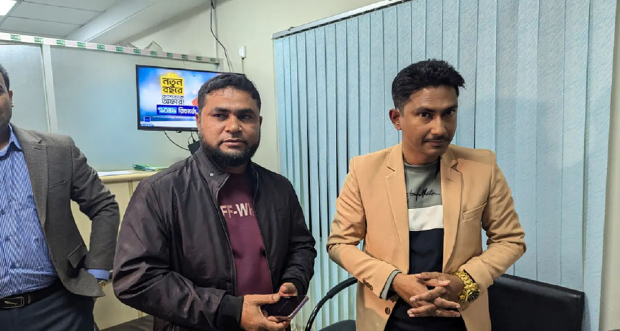 দুদকের প্রধান কার্যালয় থেকেই ‍ভুয়া ৩ কর্মকর্তা গ্রেপ্তার