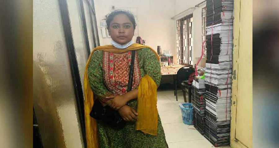 সার্টিফিকেট নিতে এসে ধরা খেলেন নিষিদ্ধ ছাত্রলীগ নেত্রী বৈশাখী