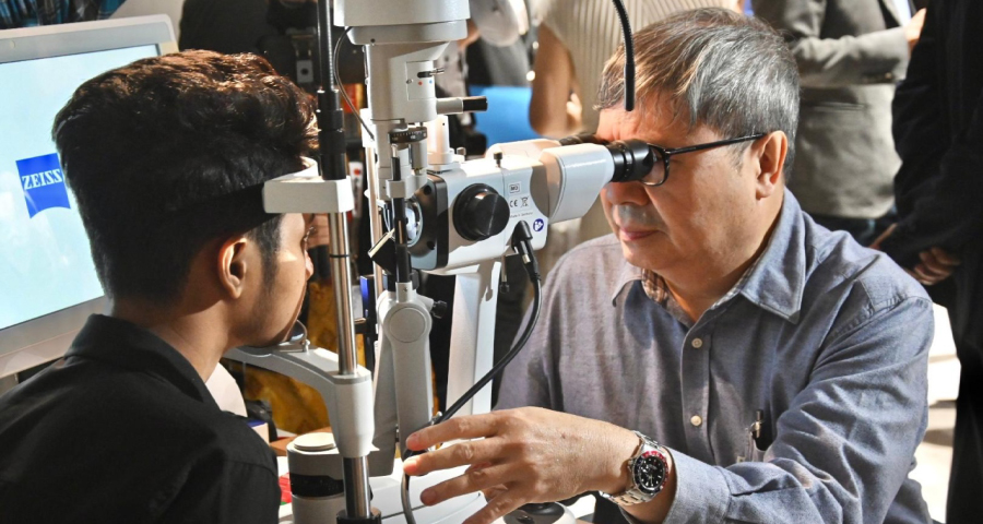 আন্দোলনে আঘাতপ্রাপ্তদের চিকিৎসা দিচ্ছেন সিঙ্গাপুরের বিশেষজ্ঞরা