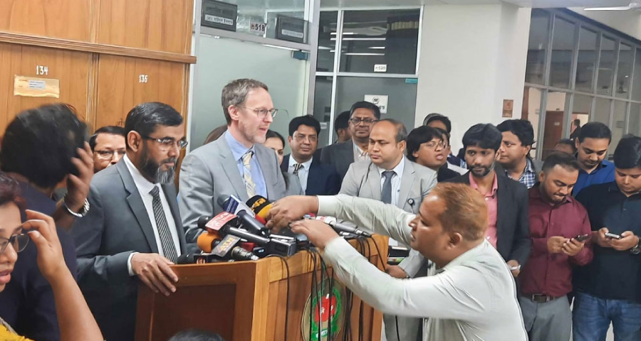 ডিসেম্বর সামনে রেখে ভোটের প্রস্তুতি চলছে: ইসি সানাউল্লাহ