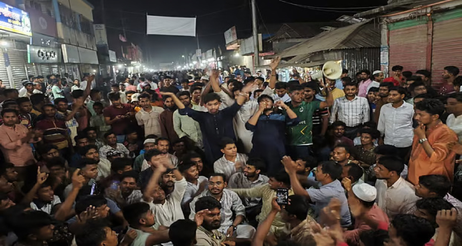 নোয়াখালীতে এনসিপির নেতা হান্নান মাসউদের পথসভায় হামলা, আহত ৫