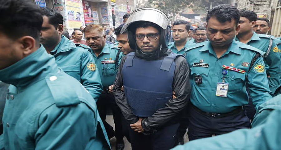 আদালতে সবাইকে ঈদ মোবারক জানালেন পলক