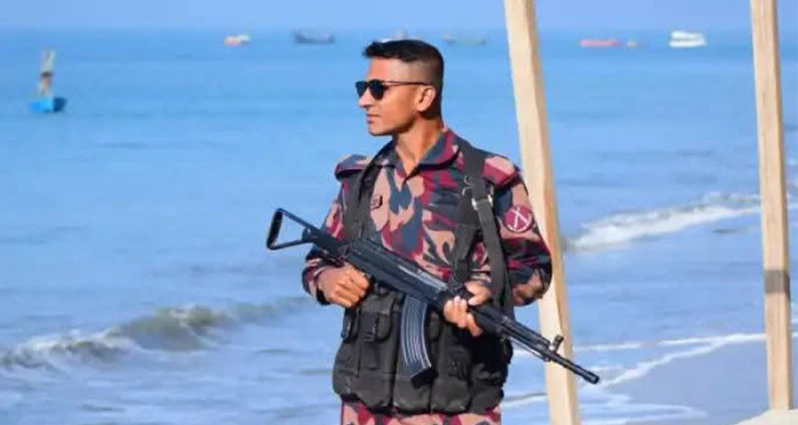 সাগরে নৌকাডুবিতে নিখোঁজ বিজিবি সদস্যের মৃতদেহ উদ্ধার