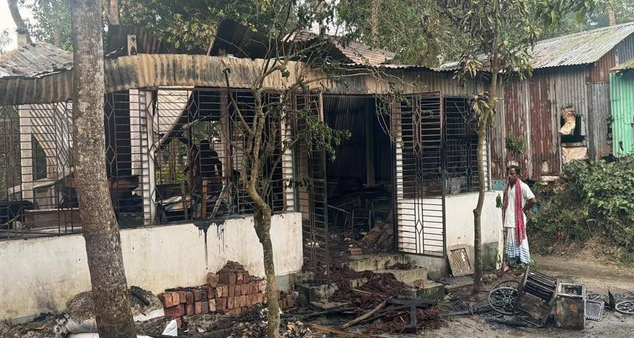 ‘মিশন কমপ্লিট’ লিখে ফেসবুকে ছাত্রলীগ নেতার পোস্ট