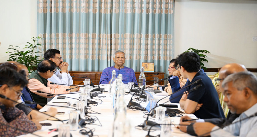 যুক্তরাষ্ট্রের শুল্কারোপ নিয়ে যমুনায় বৈঠক শুরু