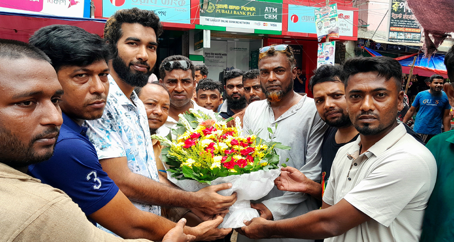 আ.লীগ নেতাসহ ২ শতাধিক ব্যবসায়ীর এনসিপিতে যোগদান