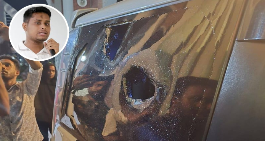 হাসনাতের গাড়িতে হামলা