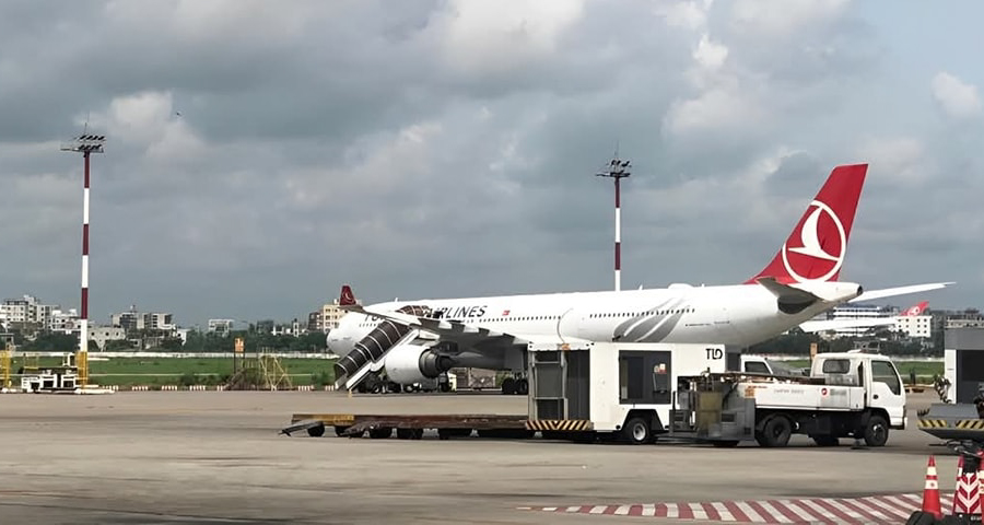 ঢাকা থেকে উড্ডয়নের পরপরই তার্কিশ এয়ারের ইঞ্জিনে আগুনের স্ফুলিঙ্গ, জরুরি অবতরণ