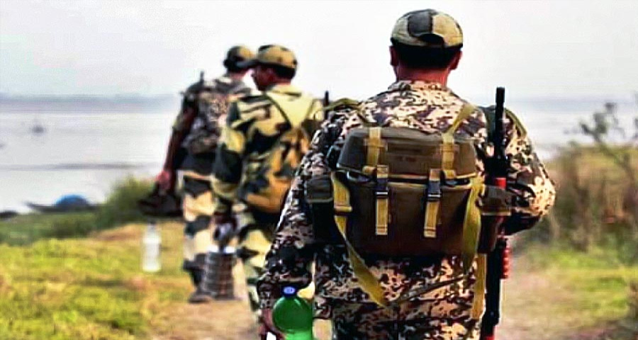 সীমান্তে ঘাস কাটতে বাধা, বিএসএফ জওয়ানের দুই আঙুল কাটল বাংলাদেশি