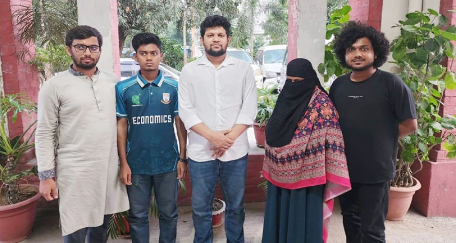 বোতল নিক্ষেপকারী সেই শিক্ষার্থীকে বাসায় দাওয়াত দিলেন উপদেষ্টা মাহফুজ