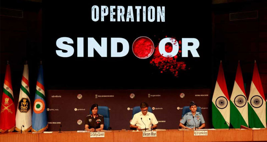 হামলার আগেই পাকিস্তানকে জানায় নয়াদিল্লি, তোপের মুখে মোদির গদি!