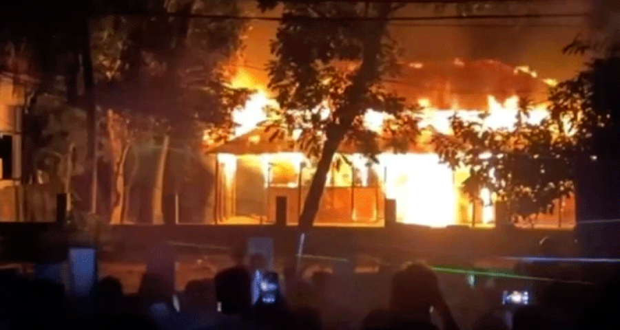 ব্রাহ্মণবাড়িয়ায় ফুল ছেঁড়া নিয়ে সংঘর্ষ