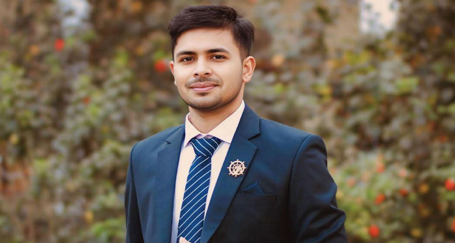 শার্ট-ক্যাপ পরিয়ে বান্ধবীকে হলে নিয়ে রাবি ছাত্রের রাত্রিযাপন