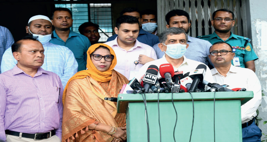 সুষ্ঠু পরিবেশে অনুষ্ঠিত হচ্ছে এইচএসসি: শিক্ষা উপদেষ্টা