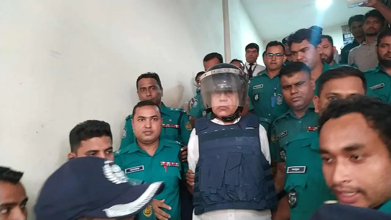 শেখ মুজিবও ক্ষমতার লোভ সামলাতে পারেননি, আদালতে হাবিবুল