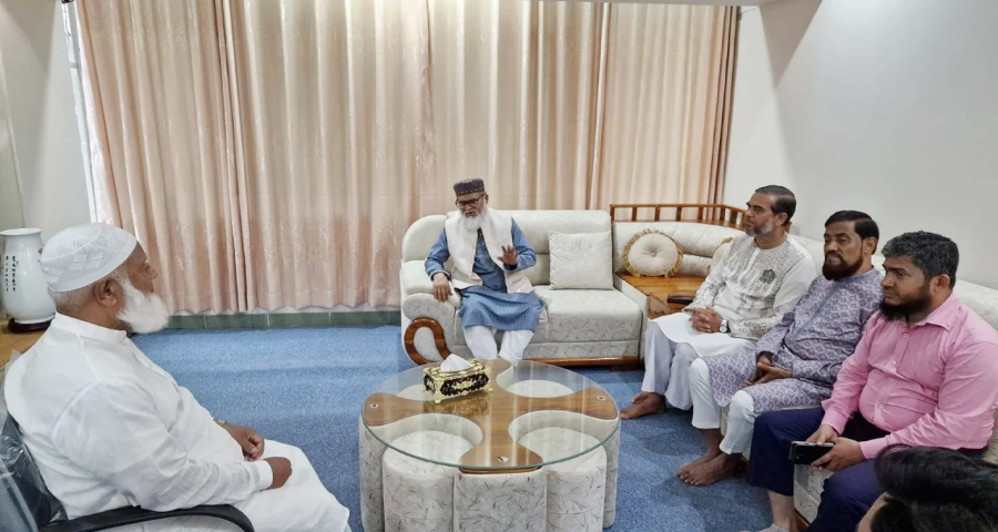 জামায়াত আমিরের বাসায় ধর্ম উপদেষ্টা