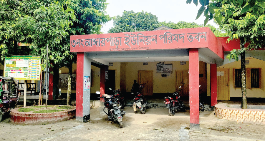 মাতৃত্বকালীন ভাতার তালিকায় অবিবাহিত মেয়ে, টাকা যায় মেম্বারের জামাতার মোবাইলে