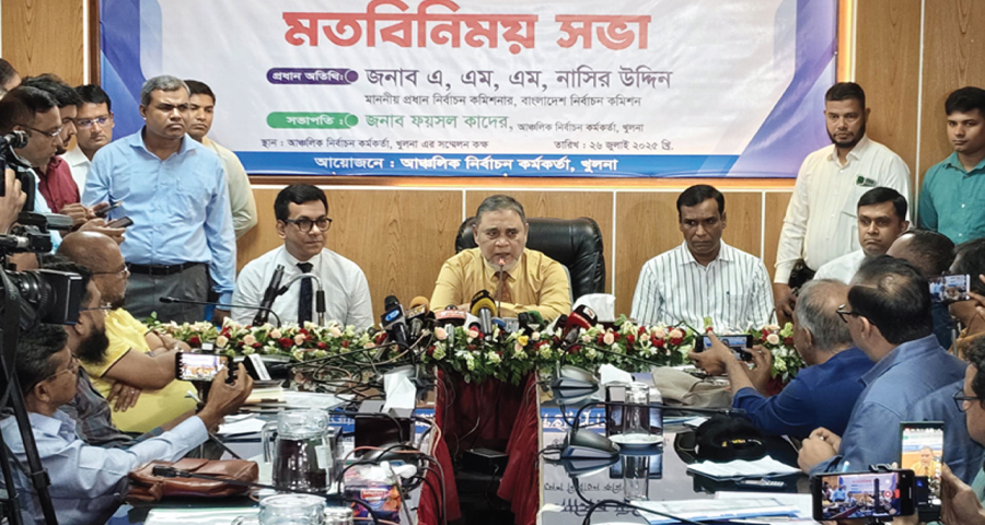 আমরা রাতের আঁধারে কিছু করতে চাই না : সিইসি