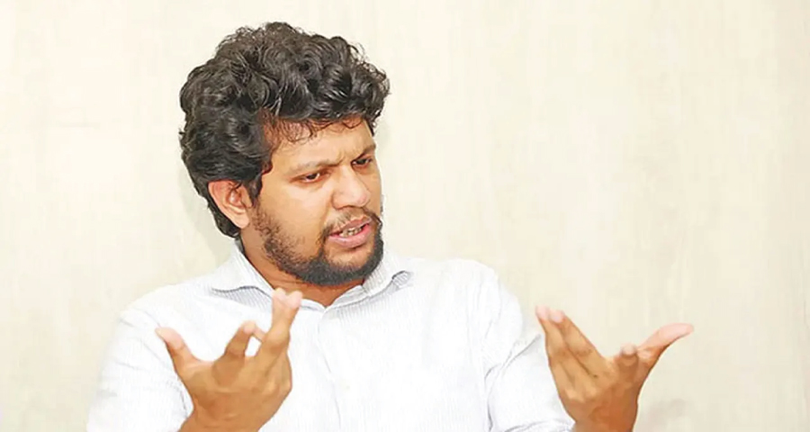 সিডনিতে কোটি টাকা লেনদেনের অভিযোগ নিয়ে মাহফুজ আলমের স্ট্যাটাস