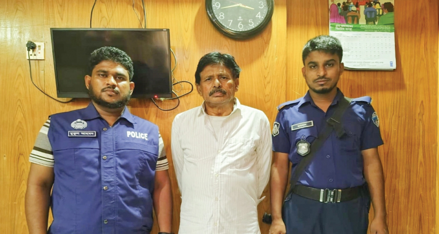 ককটেলসহ শ্বশুর বাড়ি থেকে গ্রেফতার উপজেলা আ. লীগ সভাপতি