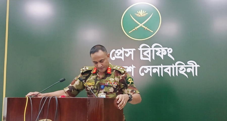 ‘আ.লীগ কর্মীদের প্রশিক্ষণের অভিযোগে মেজর সাদিক সেনা হেফাজতে’