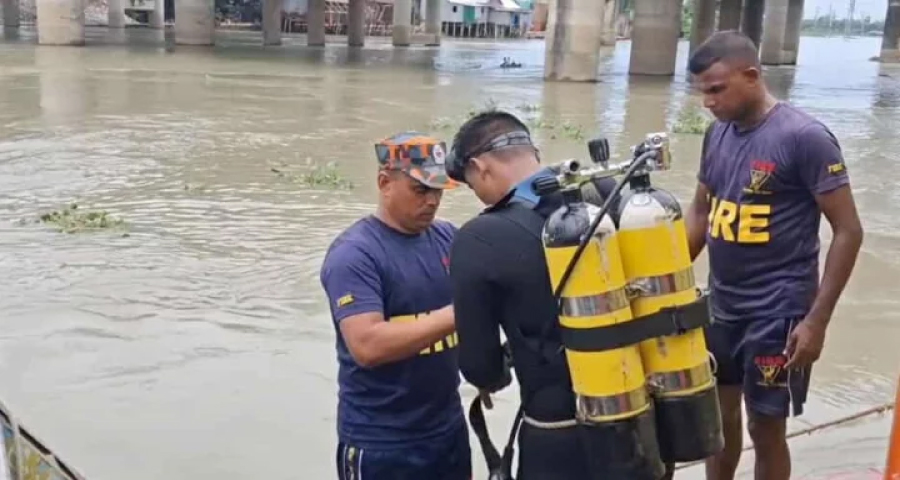 ৫ আগস্টে নিহত হৃদয়ের মরদেহ খুঁজতে তুরাগ নদীতে ডুবুরি দল