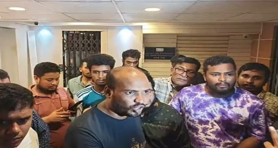 ফ্লাইট এক্সপার্ট হঠাৎ বন্ধ, মালিক ও কর্মকর্তার পাল্টাপাল্টি অভিযোগ