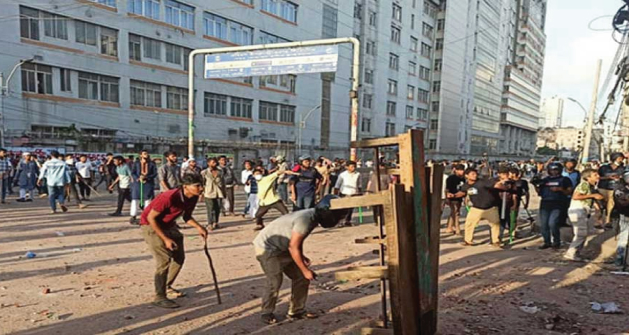 <span style='color:red;font-size:14px;'>ট্রাইব্যুনালে জবানবন্দি</span><br> ‘পুলিশের পোশাকে সেদিন হিন্দি কথা বলতে শুনি’